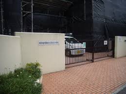 出身小学校と家族構成について
