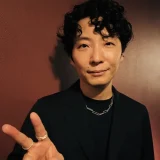 星野源の年収は4億超！7つの収入源の内訳と新垣結衣6億円と比較