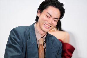 菅田将暉の年収は1億5000万円超！映画やCM・ドラマなどの収入内訳まとめ