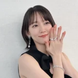 吉岡里帆の父親は映像制作会社でカメラマンと経営の両方をしてる