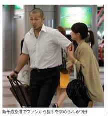 奥さんのインスタは存在する？SNSで話題になった家族写真