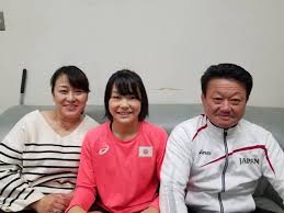 母親・藤波千夏の年齢と家族を支える寮母としての存在