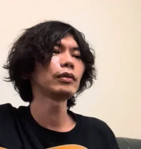 米津玄師の家族構成は4人！父親・母親・姉と家族仲エピソード